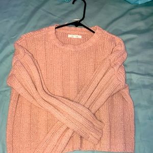I’m selling a Pacsun sweater